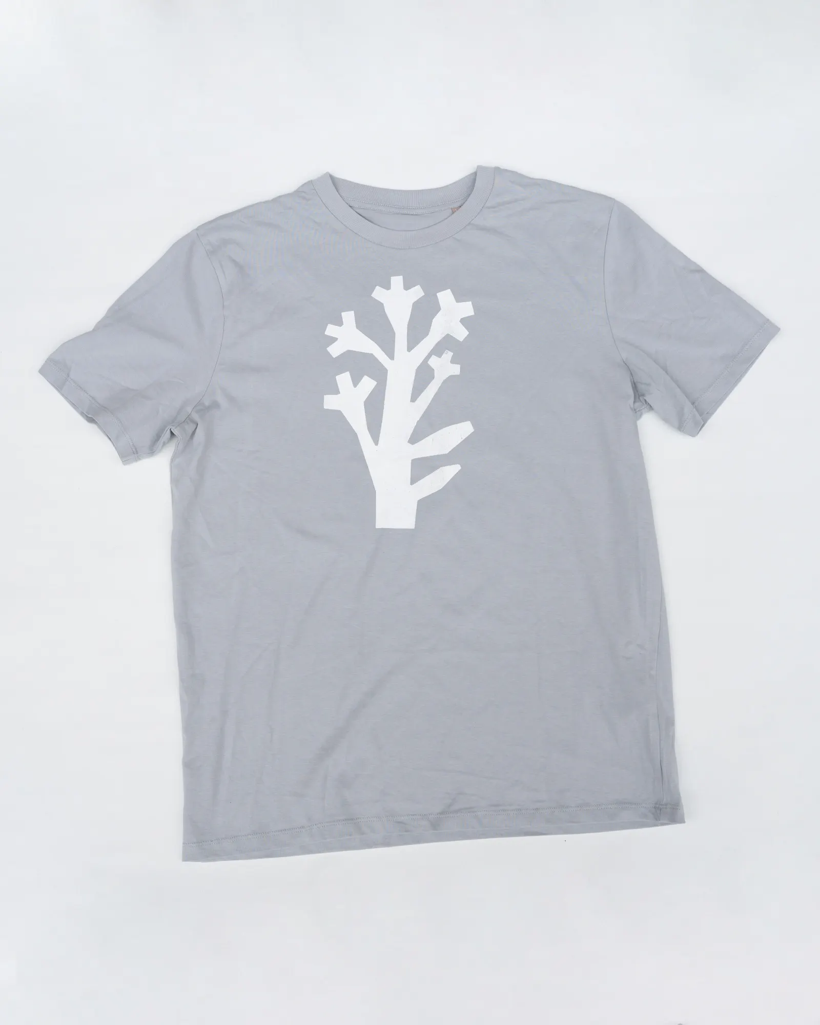 winter bloom t-shirt oversize — handprinted wearable art by Mascha Rodigina, Cologne