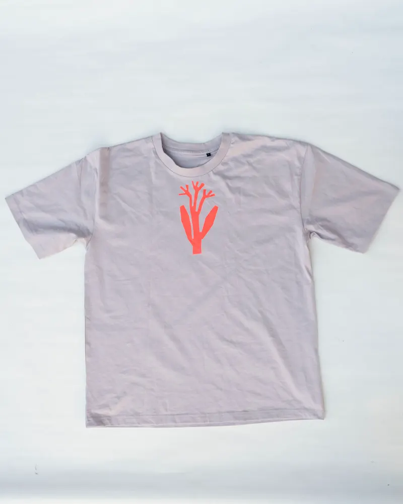 Neon bloom lilac T oversize — handprinted wearable art by Mascha Rodigina, Cologne